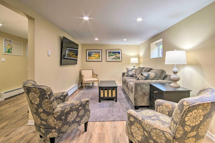 Cozy North Bend Getaway in Walkable Location!