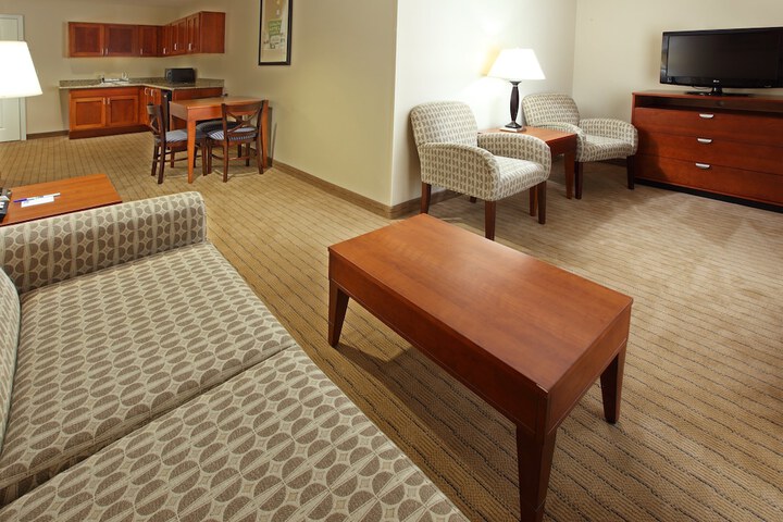 Holiday Inn Express Inn & Suites Searcy by IHG