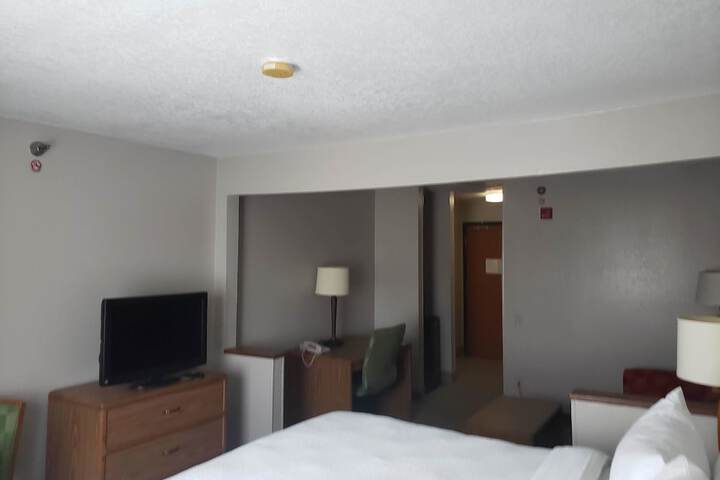 Room 30 of 63