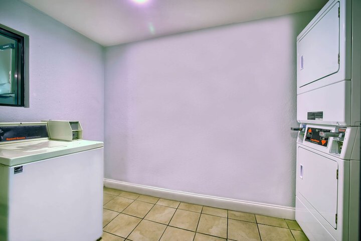 Room 14 of 26