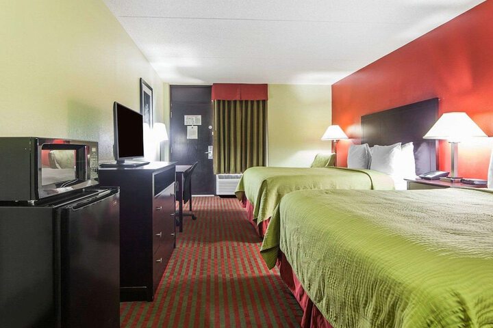 Room 26 of 32