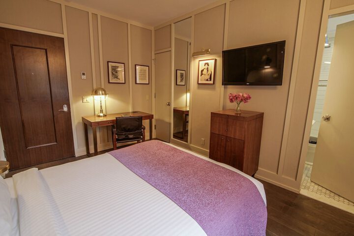 Room 20 of 53