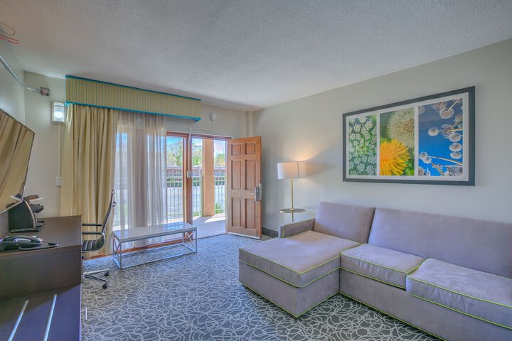 El Sendero Inn an Ascend Collection Hotel