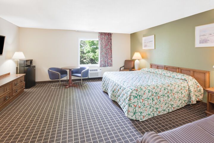 Room 34 of 44