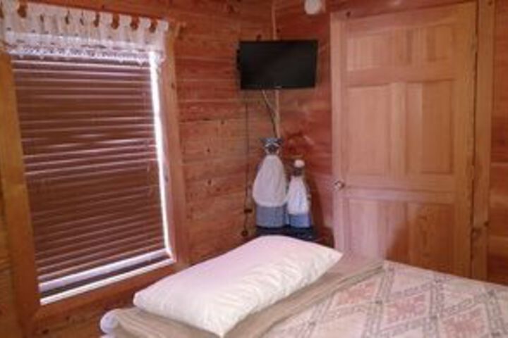 Riverside Log Cabins