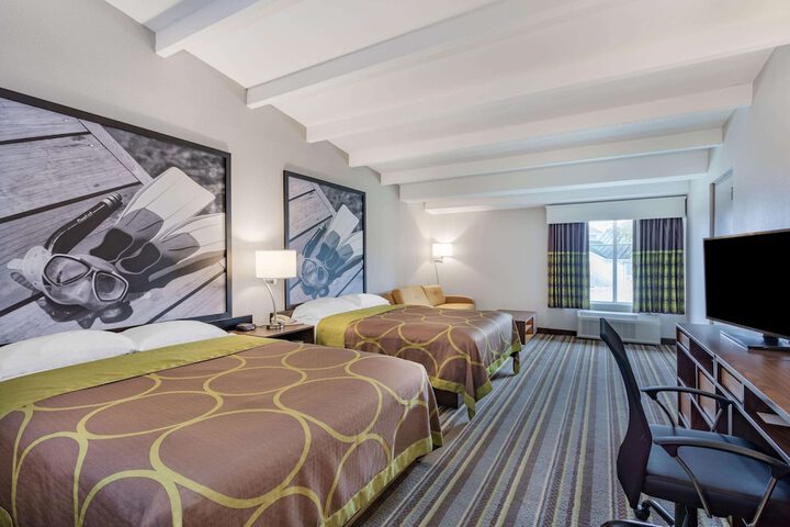 Room 21 of 27