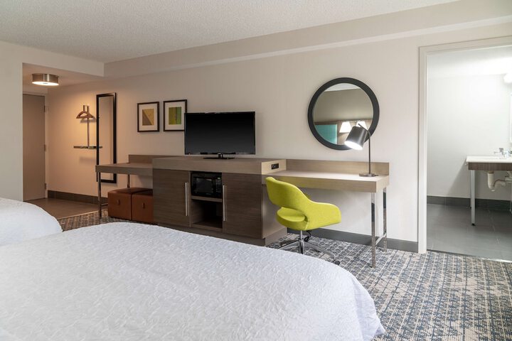 Room 14 of 33