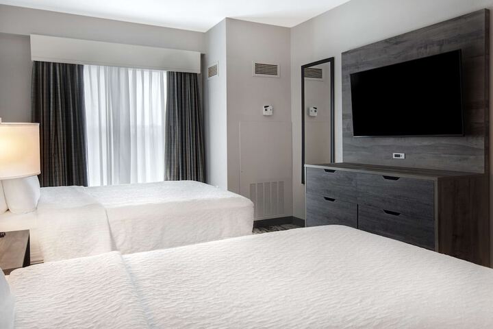 Room 35 of 66