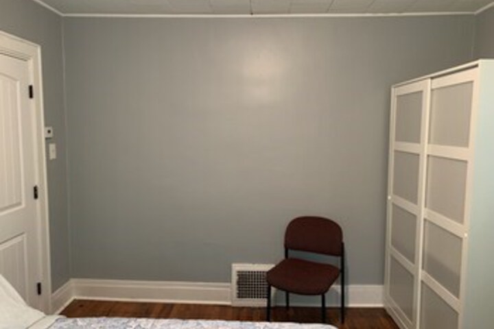Pontiac Guest House