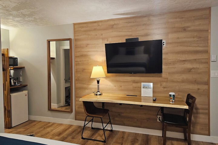 Room 71 of 95