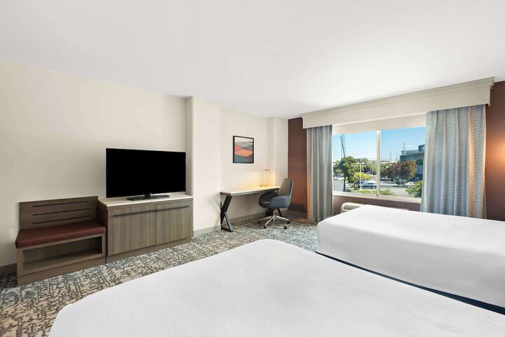 Room 21 of 42