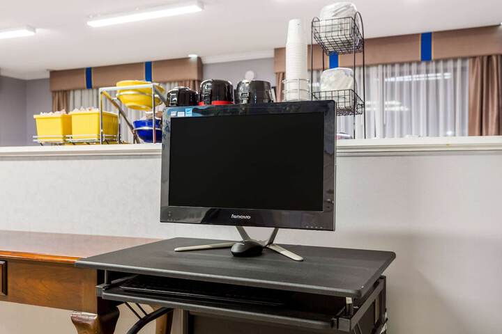 Business Center 14 of 14