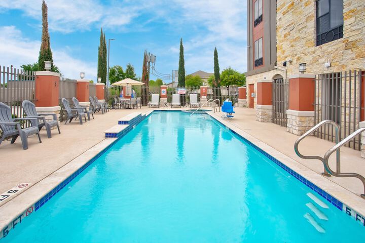 Pool 4 of 37