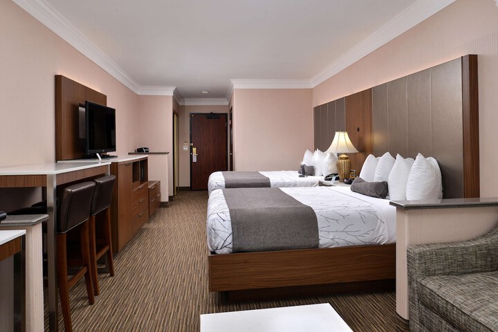 Room 14 of 28