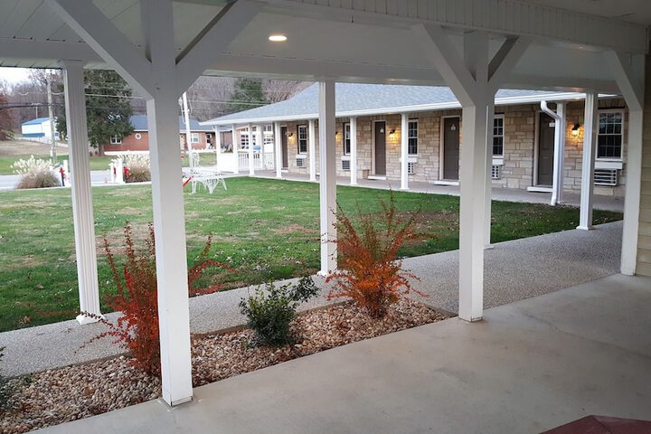Property Grounds 33 of 37