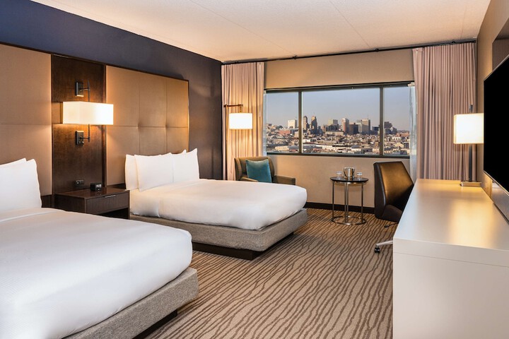 DoubleTree by Hilton Hotel Newark Airport