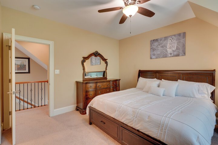 Luxury Estate: Game Room & Pickleball Court