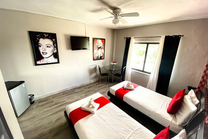Room 18 of 37
