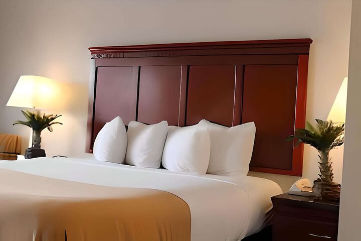Room 18 of 27