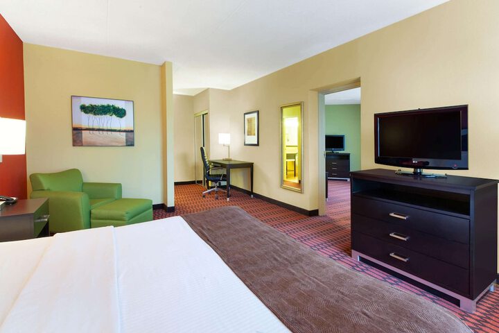 Room 18 of 42