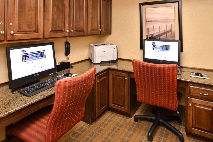 Business Center 45 of 46