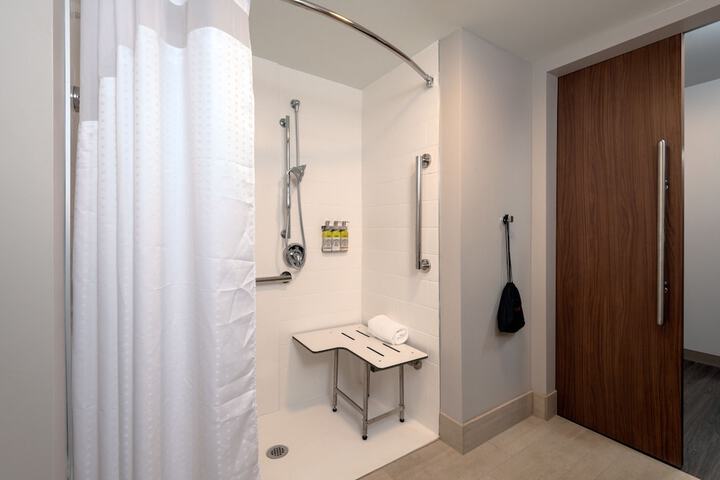 Holiday Inn Express & Suites Tulsa Downtown by IHG