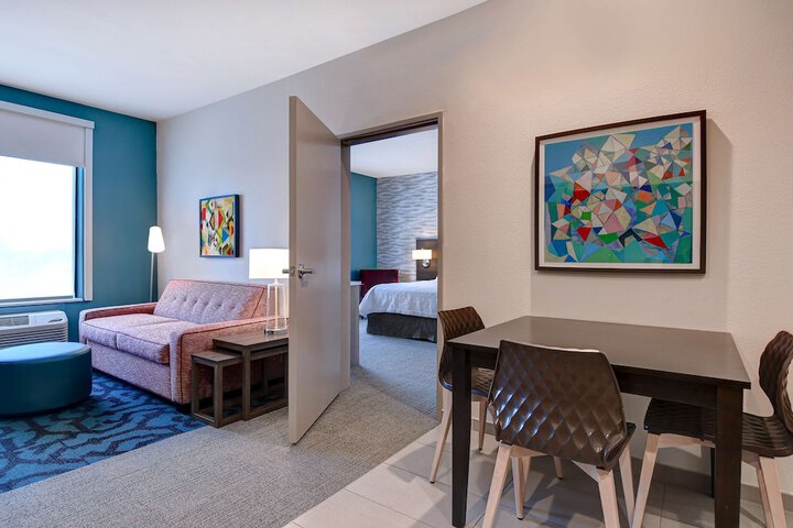 Room 25 of 47