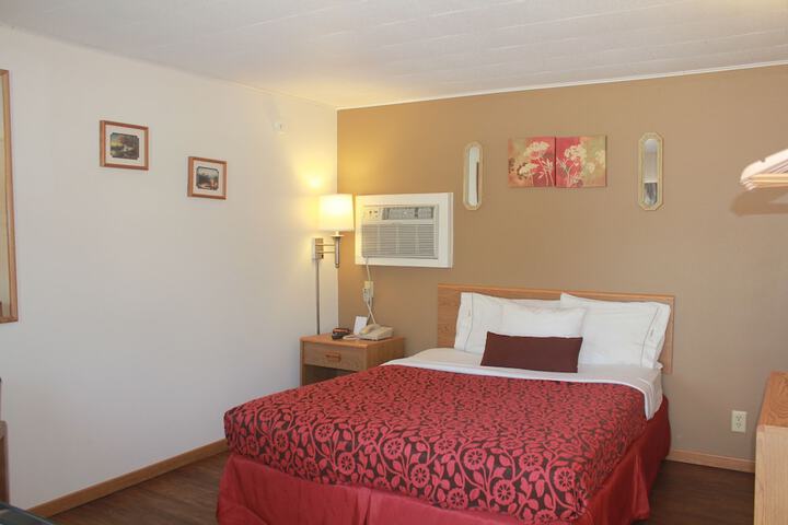Room 32 of 66