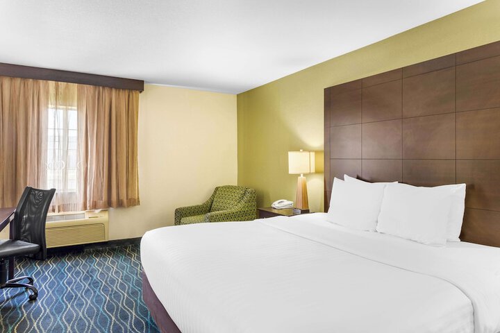 Best Western Oglesby Inn