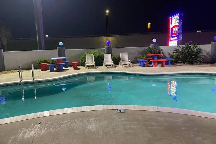Pool 23 of 83