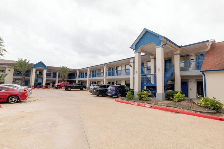 Azul Inn Houston Hobby Airport