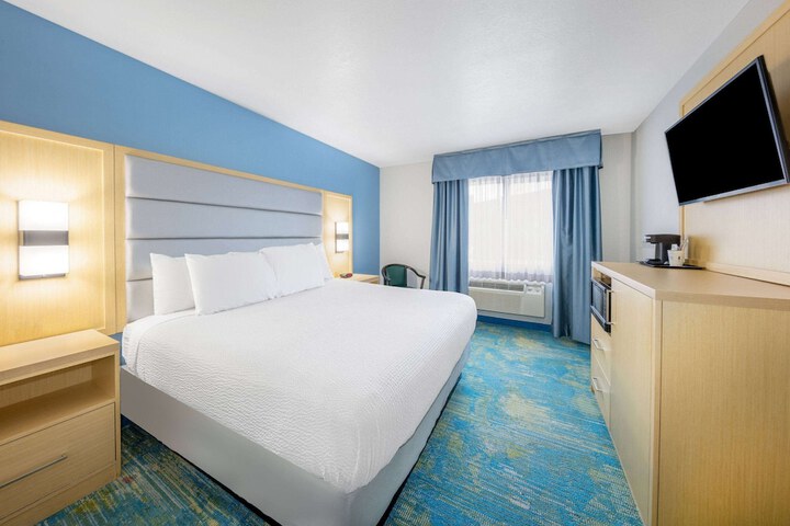 Room 21 of 57
