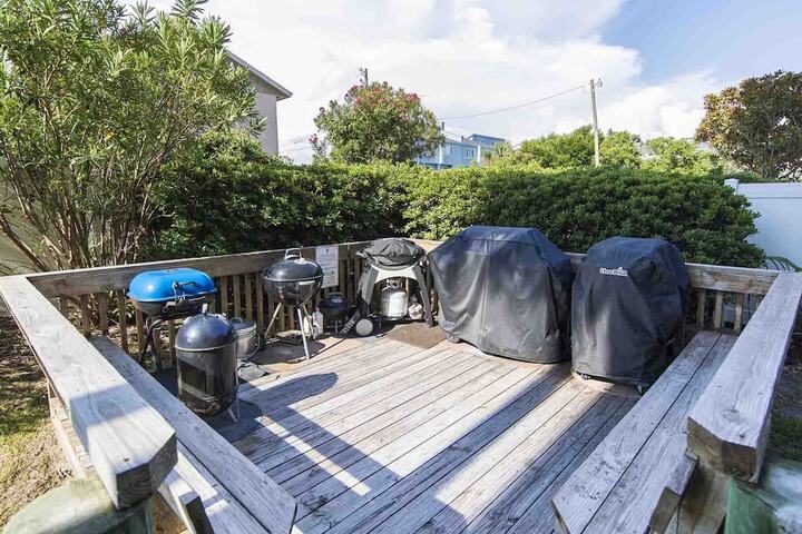 Property Grounds 23 of 27