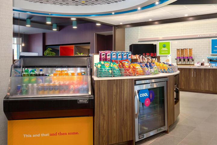 Tru by Hilton Gananoque On