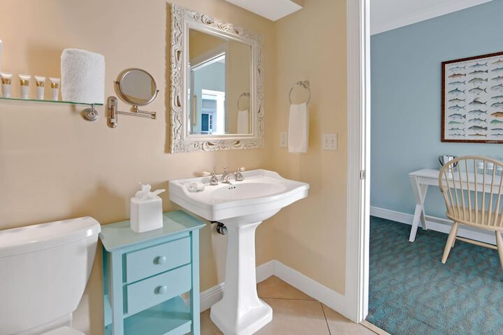 Tranquility Bay Beachfront Hotel and Resort