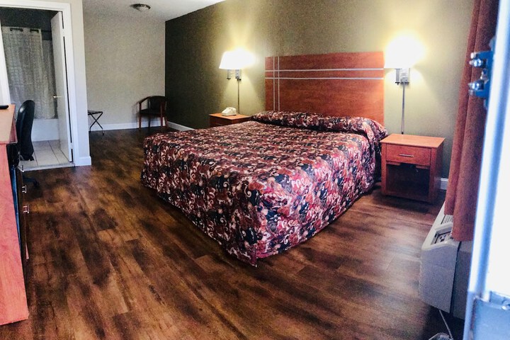 Room 53 of 64