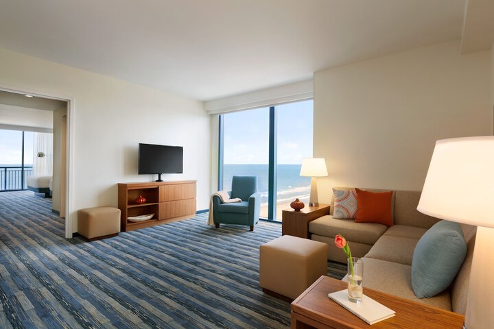 Hyatt House Virginia Beach / Oceanfront