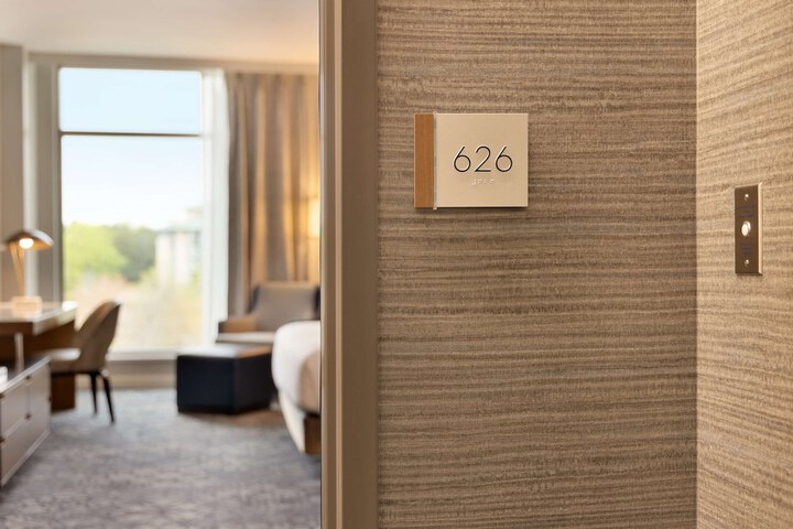 Room 22 of 66