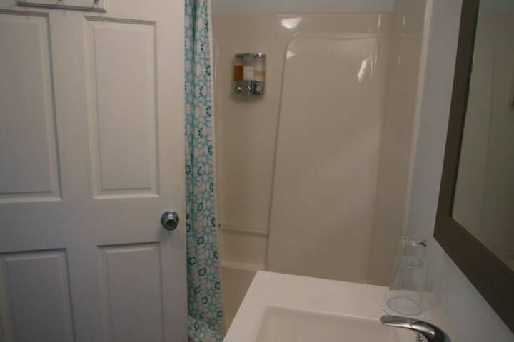 Room 123 of 236