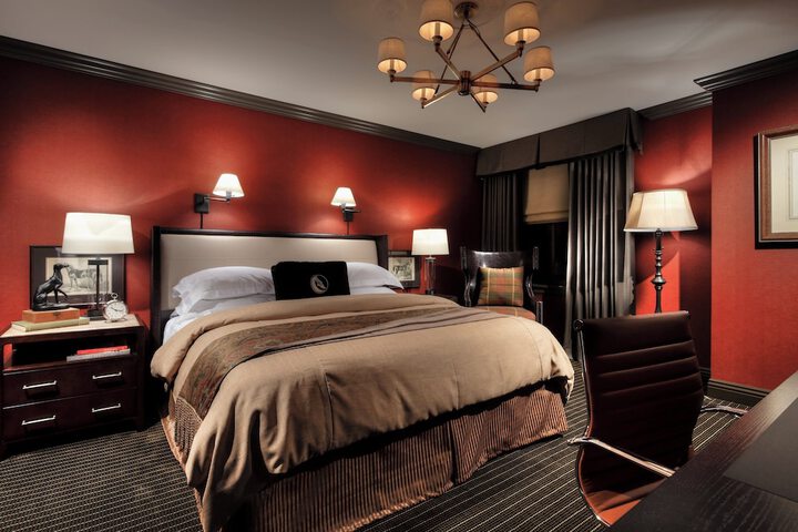 Room 32 of 78