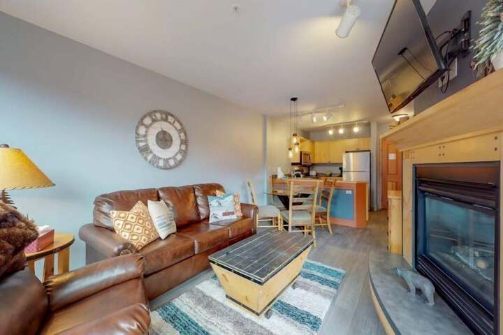 1 Bedroom Mountain Condo in River Run Village with Beautiful Mountain Views and Walking Distance to Ski