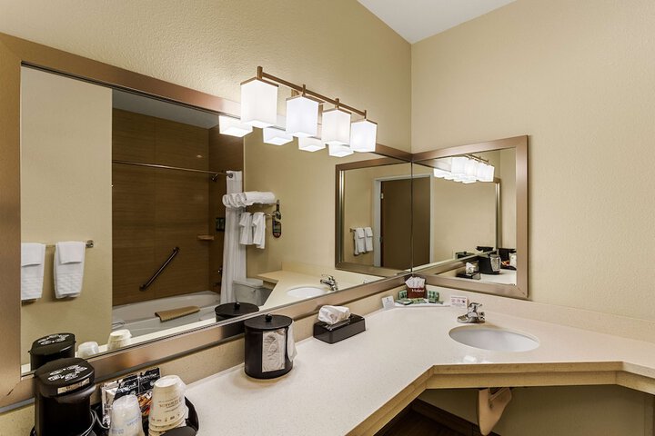 Room 15 of 31