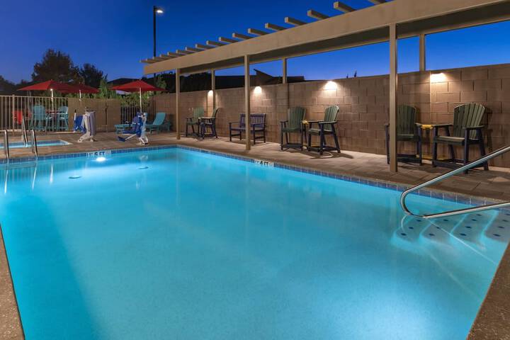 Pool 7 of 37