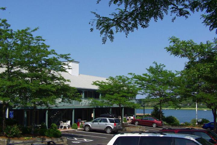 The Cove Motel