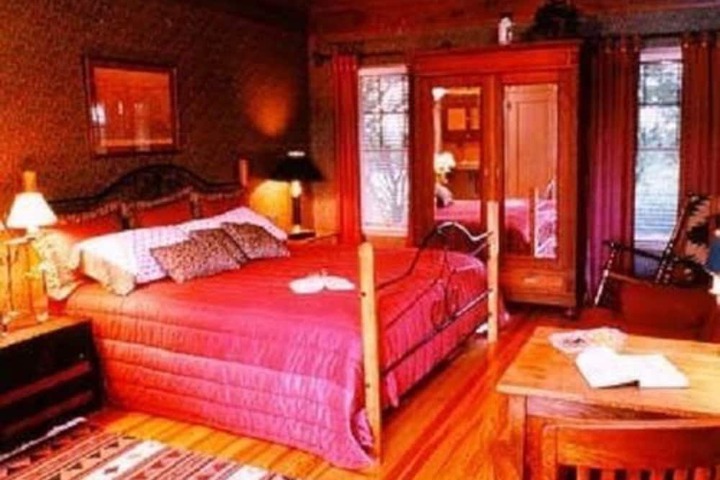 Far View - a Bed & Breakfast Estate
