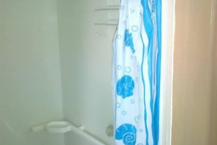 Room 7 of 14