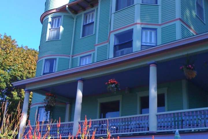 Hotel 12 of 113
