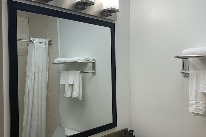 Room 13 of 21