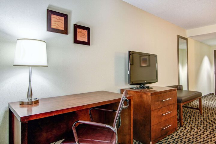 Room 26 of 73
