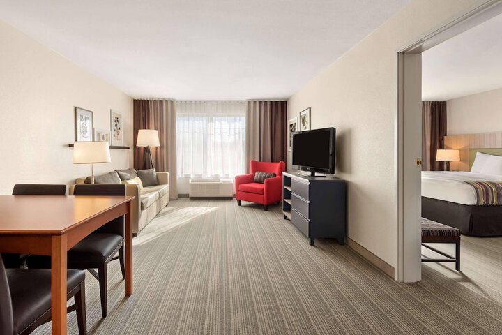 Country Inn & Suites by Radisson Middleton - Madison West